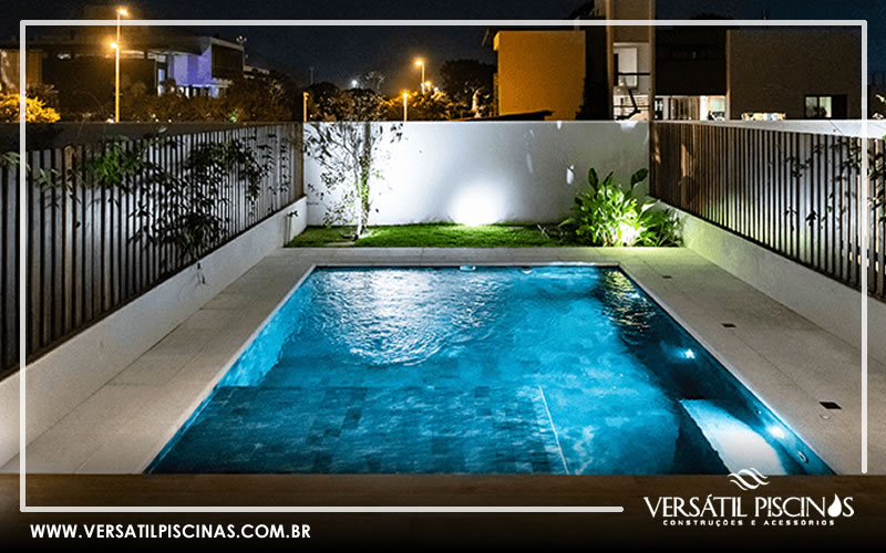 Iluminação de Piscinas: Transforme Seu Espaço com Tecnologia e Estilo ...